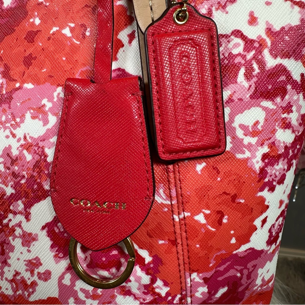 COACH Peyton Floral Tote EUC - Picture 11 of 16